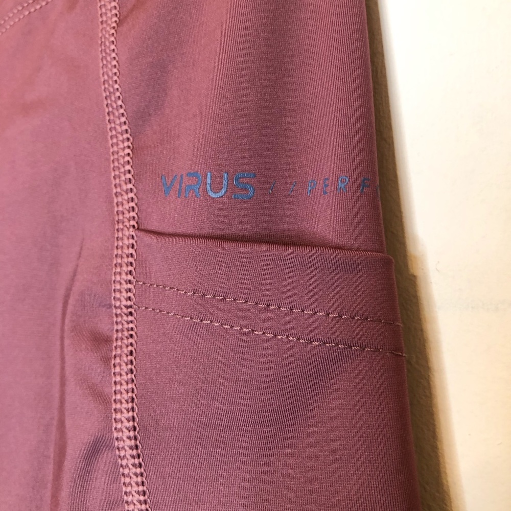 Virus capri leggings  Size Small - Picture 7 of 9